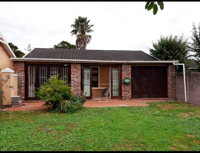2 BEDROOM TOWNHOUSE RENTED IN LORRAINE